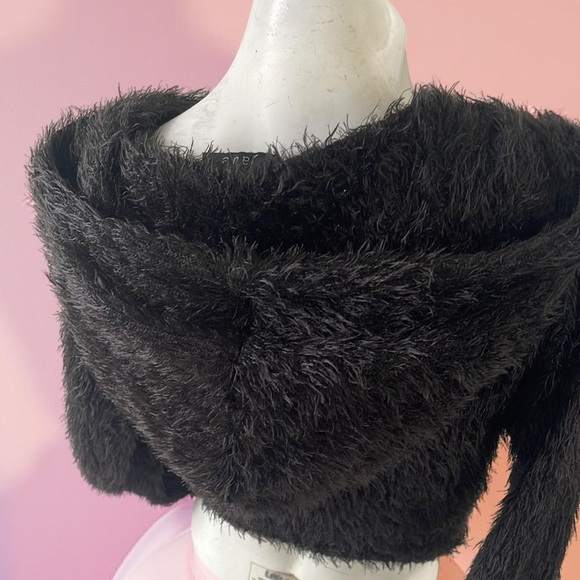 Jade - Cozy Black Fuzzy Cropped Jacket with large hoodie - Picture 2 of 4